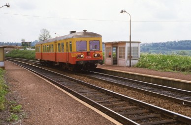 Lacuisine - TH 84-8567.jpg